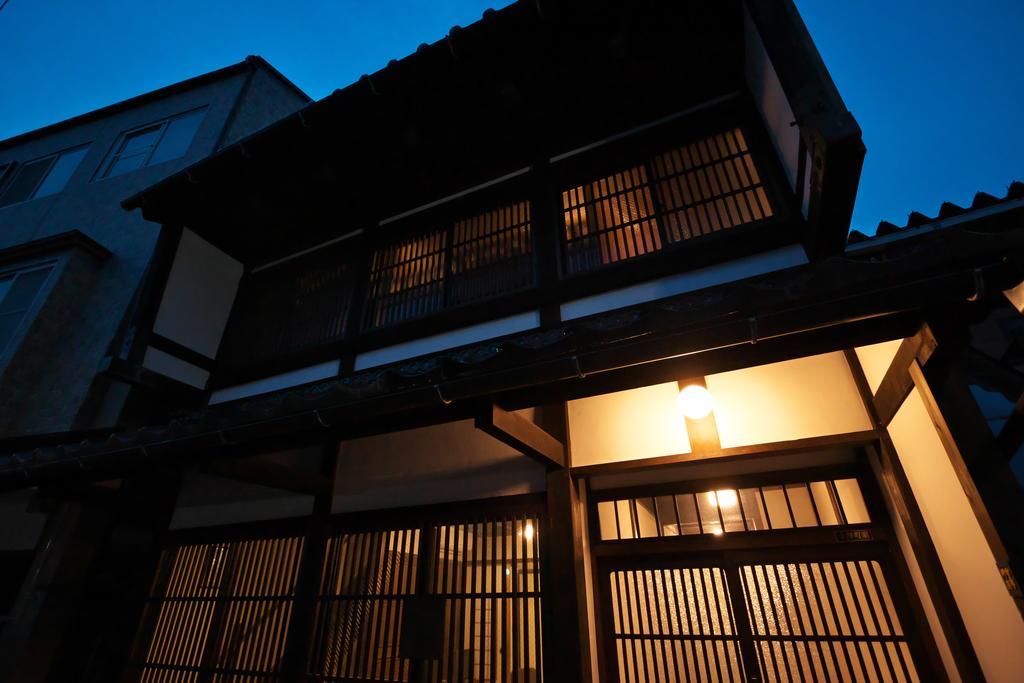 Kanazawa Guest House East Mountain Exterior foto